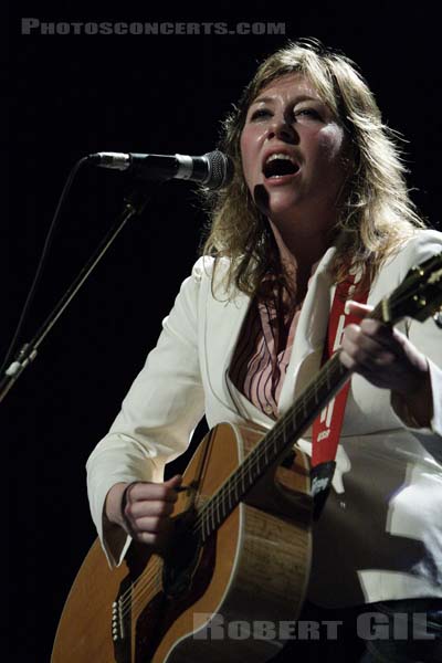 MARTHA WAINWRIGHT - 2005-11-28 - PARIS - Casino de Paris - 